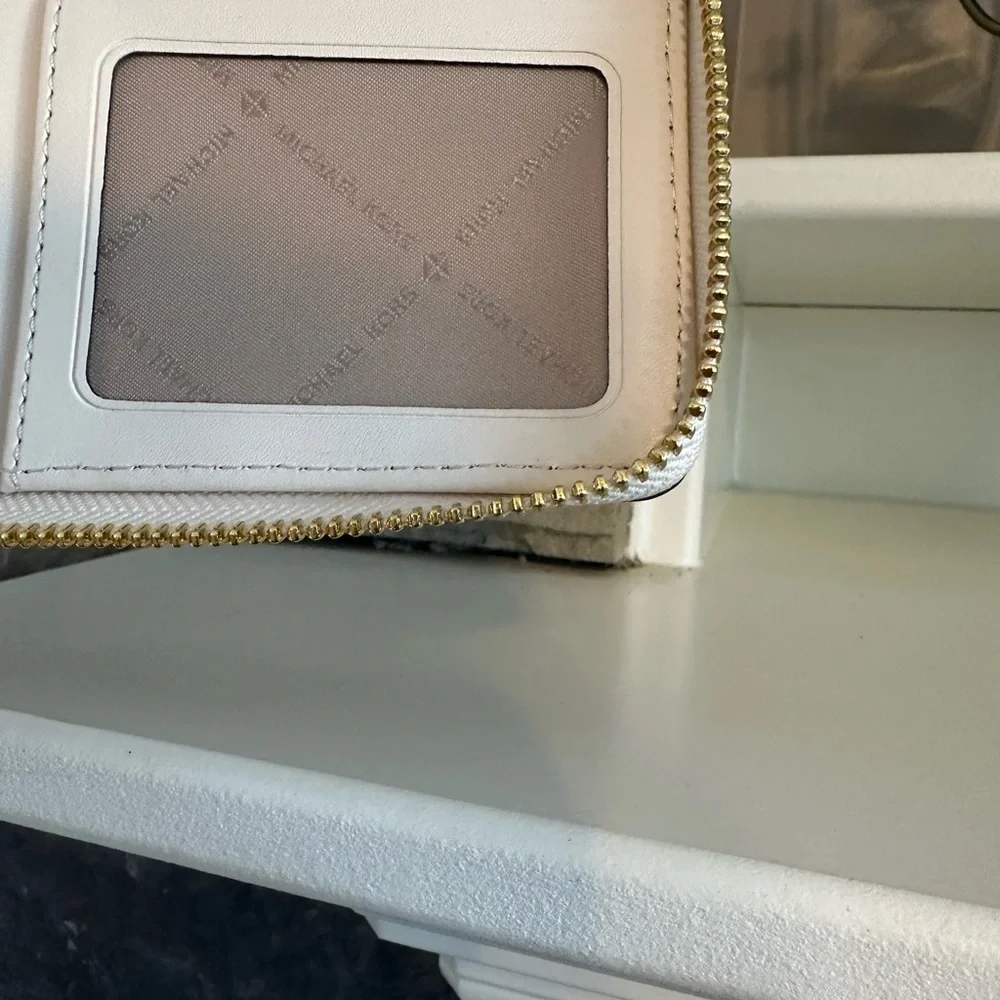 Michael Kors Zip Around Wallet-Beige - Picture 6 of 6